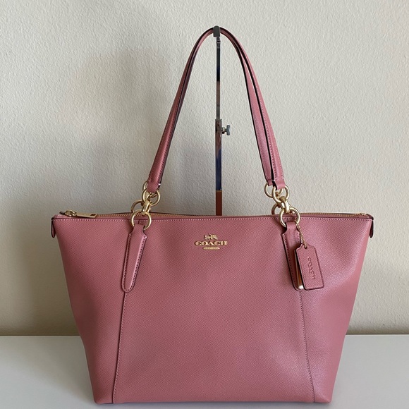 Coach - Picture 7 of 16